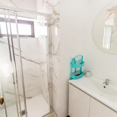 Guest H4u - Povoa Vacation Apartment