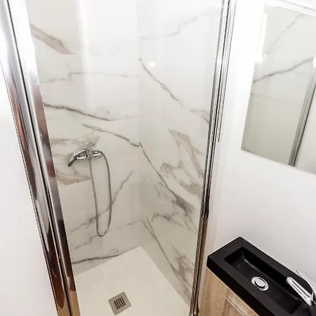 Guest H4u - Povoa Vacation Apartment